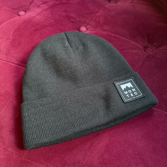 Montec Black Beanie Hat - Picture 1 of 6